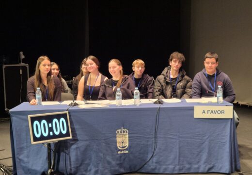 O alumnado do IES Alfredo Brañas acadou o terceiro posto na primeira xornada clasificatoria do Club de Debate Alingua, no que participan 37 equipos de 13 concellos