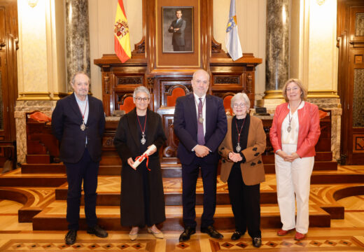 A investigadora María Dolores Mayán Santos ingresa no Instituto José Cornide de Estudos Coruñeses