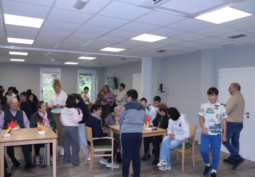 Nenos e nenas de 5º e 6º de primaria do CPI Ponte Carreira comparten lendas locais e galegas cos seus maiores