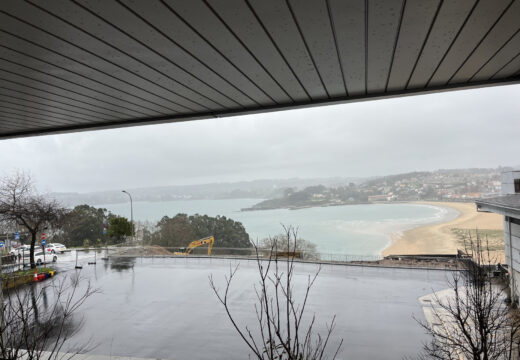 A Xunta habilita unha plataforma na parcela que deixa a demolición do Hotel de Pacientes, obra necesaria para avanzar nos accesos ao novo CHUAC