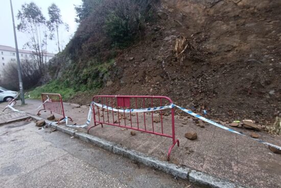 O PSdeG denuncia dous meses de inacción do goberno de Sanmartín tras o desprendemento na rúa Berlín