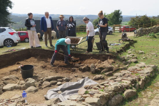 O concello inicia unha nova escavación arqueolóxica no Castro de Montes Claros