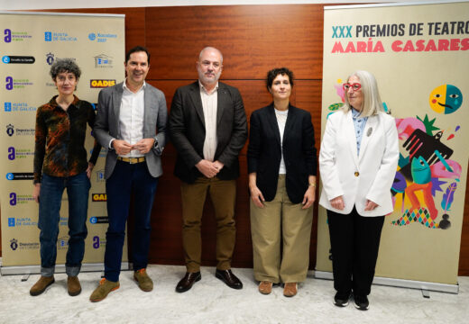 A Xunta reafirma o seu apoio aos premios de teatro María Casares nunha 30ª edición de homenaxe a Manuel Lourenzo