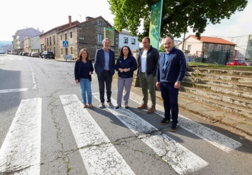 Belén do Campo visita Zas para anunciar a licitación das obras de firme en 10 concellos da zona de Bergantiños-Costa da Morte e Santiago cun investimento de máis de 3,5M€