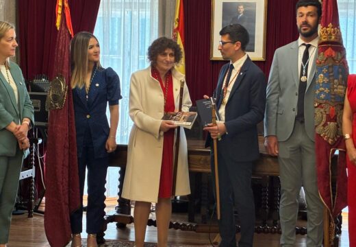Goretti Sanmartín chama a afrontar os retos en común na celebración do Día de Santiago en Padrón