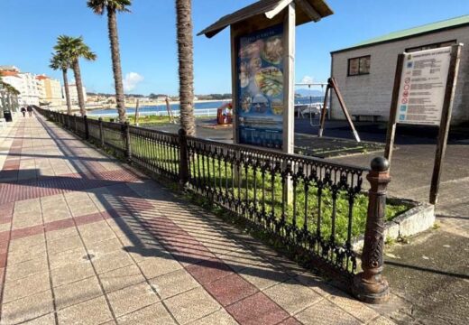 O Concello de Ribeira adxudica a remodelación da fachada litoral do paseo das Carolinas e a accesibilidade á praia de Coroso