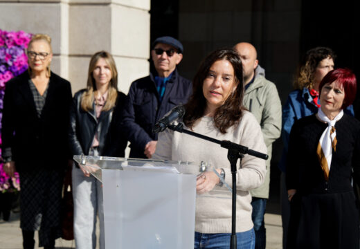 Inés Rey chama a reforzar a atención ás persoas con párkinson e a combater os estigmas que aínda persisten