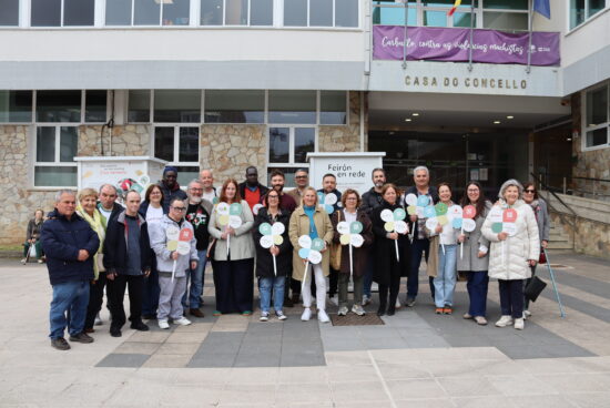 Carballo inaugura a exposición “Que pasaría se non existisen as entidades sociais?” para visibilizar o importante papel que desenvolven na sociedade