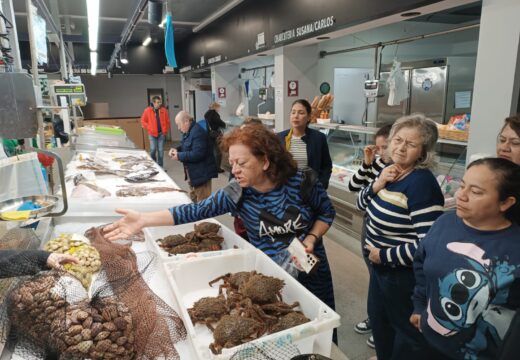 O alumnado do curso de cociña colectiva do Programa Integrado de Emprego de Ribeira recibiron formación de PescadeRías