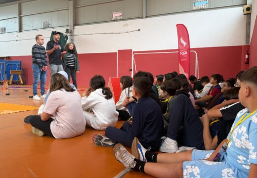 Estudantado do CEIP O Grupo puxo o foco no deporte como piar dun estilo de vida saudable
