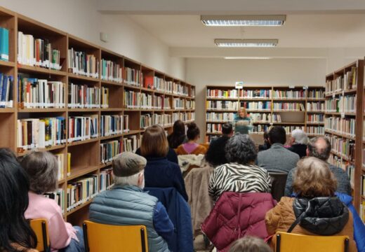 A biblioteca de Neda roza xa as mil persoas socias