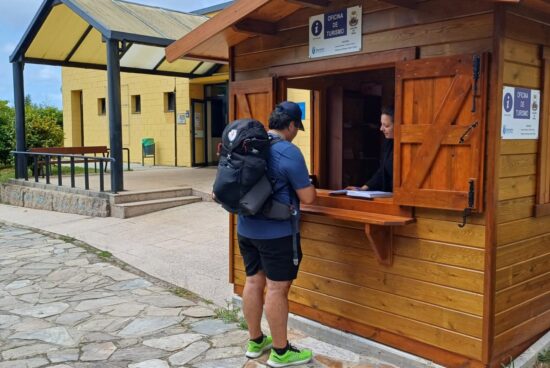 Neda reabrirá a oficina de turismo durante a tempada co apoio provincial