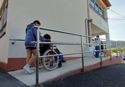 Neda leva aos coles o proxecto de sensibilización de Aspaneps sobre a discapacidade “Ponte no meu lugar”