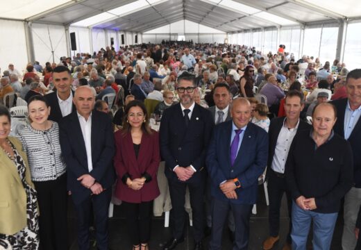 Villaverde ensalza a calidade dos produtos pesqueiros locais na XXIV Xuntanza de Confraternidade do Porto do Son
