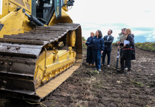 Belén do Campo supervisa en Lousame os traballos preventivos de limpeza de montes e destaca o reforzo sen precedentes dos medios de loita contra o lume