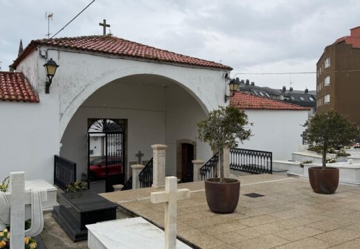 Os cemiterios municipais de Ribeira abrirán no Día da Nai