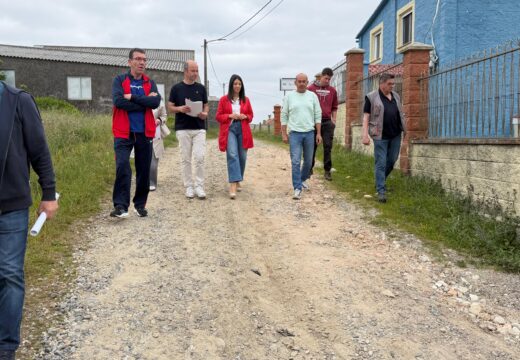 O Concello de Ribeira avanza para a municipalización da rúa do Porto acordando cos propietarios os convenios de cesión