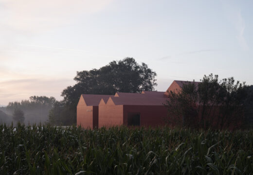 O centro social de Goiáns acumula un novo recoñecemento como finalista nos Premios de la Casa de la Arquitectura 2026