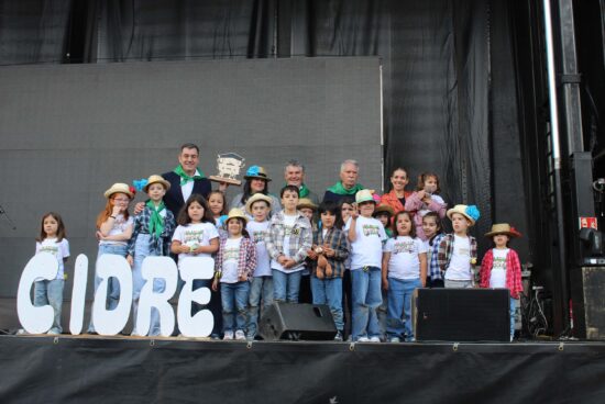 A LII Festa das Carrozas do San Cidre reúne a centos de persoas no Oural