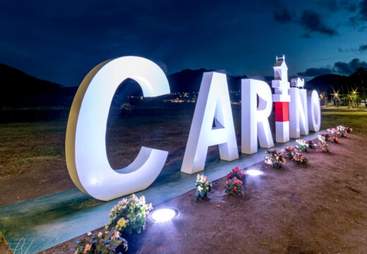 Cariño estrea unhas letras emblemáticas para reforzar a súa identidade e potenciar o turismo