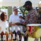 O II Feirón en rede sementa solidariedade e participación na Praza do Concello de Carballo malia a intensa calor
