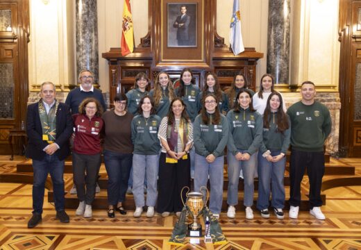 O Concello recibe ao Marineda Hockey tras a súa histórica tempada
