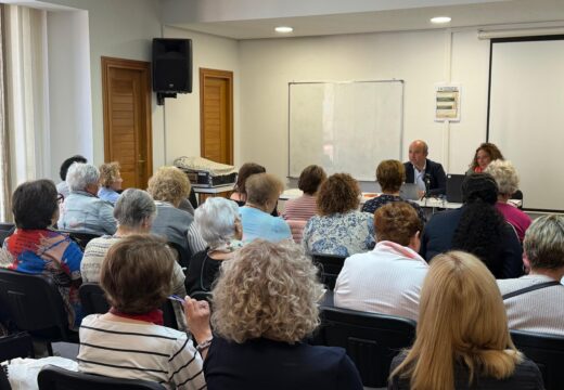 Unha trintena de persoas participa na apertura das novenas xornadas saudables de Ribeira