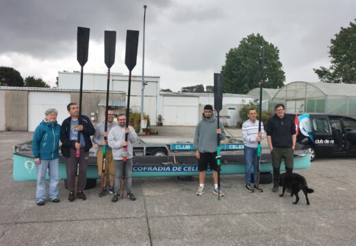 O Club de Remo Celeiro entrega unha embarcación a ASPROMOR para o equipo paralímipico de Remo do Norte de Galicia