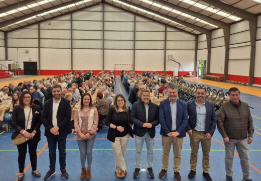 O XXXIII Encontro de Maiores do Concello de Boqueixón reuniu a preto de 300 persoas