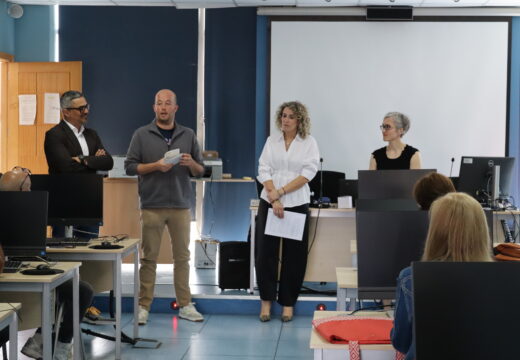 O Concello de Carballo impulsa a transformación dixital do comercio local, do tecido asociativo e da cidadanía en xeral