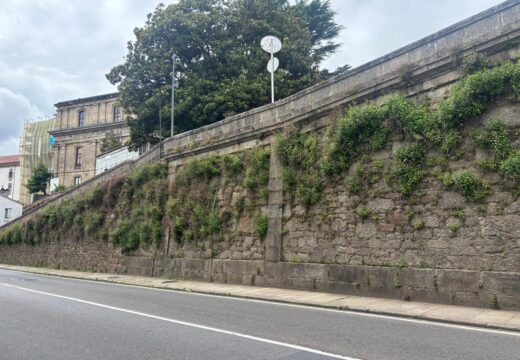 O PSdeG denuncia o abandono do Casco Histórico e esixe a Sanmartín actuacións urxentes nos muros e elementos patrimoniais de Santiago