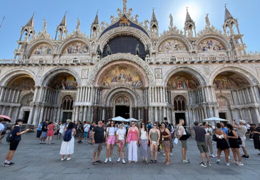 A Laracha volve participar nunha viaxe de intercambio xuvenil en Venecia
