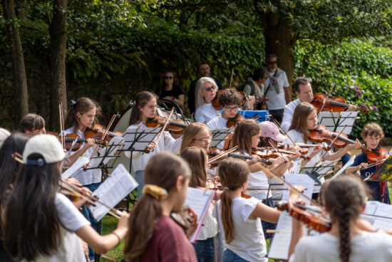 O Parque Romántico de Montrove acolle unha magnífica xornada de música co alumnado da Escola Municipal de Música
