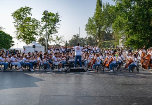 Gran musical Aladdín o domingo na praza Esther Pita de Santa Cruz