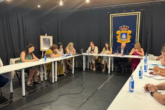 A Mesa Local de Coordinación Interinstitucional contra a Violencia de Xénero da conta do incremento dos puntos violeta nas celebracións do verán