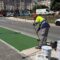 O Concello de Ribeira procede co pintado do carril bici do paseo do Touro