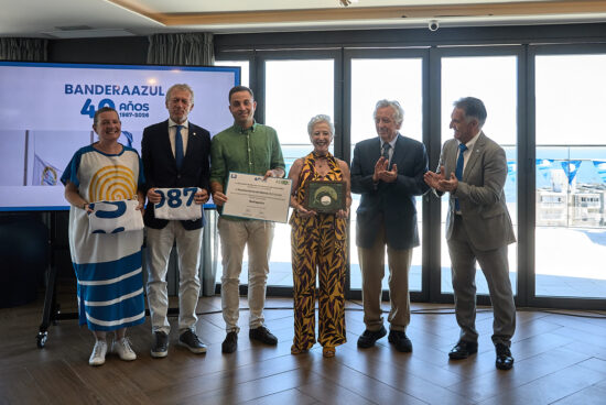 Bastiagueiro recoñecida en Valencia como única praia do atlántico con Bandeira Azul desde 1987
