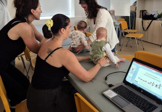 Máis de 400 familias participaron nas actividades do programa ‘Medrando con Apego’ no primeiro semestre do ano