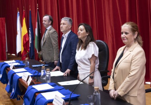 Inés Rey pon en valor o traballo inclusivo e educativo da Universidade Sénior no seu 25º aniversario