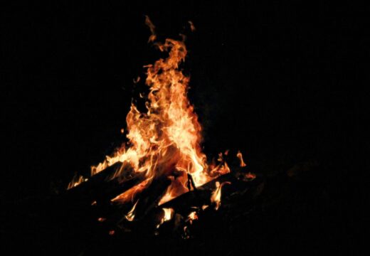 O alcalde de Neda dita un bando coas normas que rexerán para garantir a seguridade nas luminarias de San Xoán