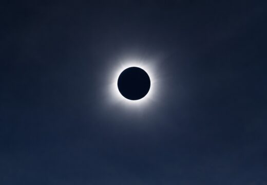 O Concello de Oleiros despregará máis de cen efectivos para garantir a seguridade durante a observación da eclipse solar