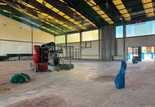 En marcha as obras de renovación do Pavillón Arsenio Iglesias de Santa Cruz