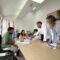 A alcaldesa de Ribeira presenta os resultados da enquisa participativa á Asociación de Bandourrío con quen suma esforzos para o futuro de Cerqueira