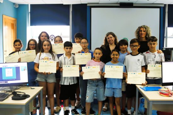 Entregados os diplomas da terceira quenda dos campamentos tecnolóxicos de verán na Aula CeMIT