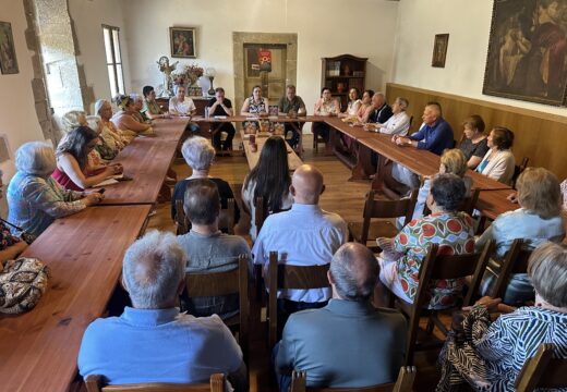 O Concello presenta o libro ‘Memoria en Pedra’, unha viaxe pola historia e o patrimonio do Mosteiro de San Salvador