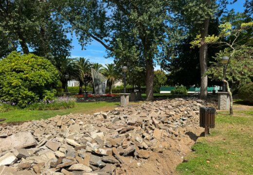 Comeza a renovación dos camiños do parque José Martí