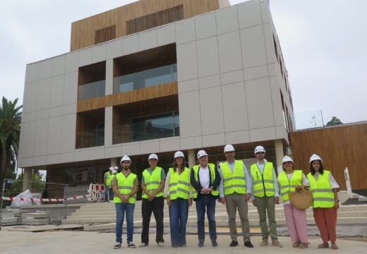 O conselleiro de Presidencia visitou as obras da nova Casa do Concello
