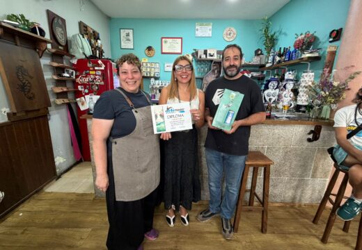 O Concello de Ribeira entrega os premios do concurso de decoración da décimo novena edición de Artemar
