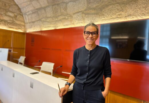 Mercedes Rosón acusa ao executivo de Sanmartín de “lavarse as mans” co caso Fly2Galicia e esixe que se poña enriba da mesa toda a documentación operativa