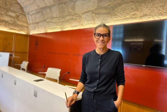 Mercedes Rosón acusa ao executivo de Sanmartín de “lavarse as mans” co caso Fly2Galicia e esixe que se poña enriba da mesa toda a documentación operativa
